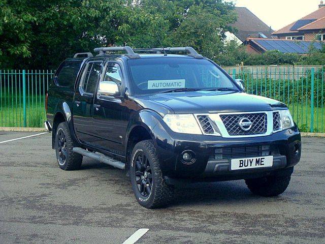 Nissan Navara Double Cab Pick Up Outlaw 3.0dCi V6 231 4WD Auto Pick Up Diesel Black