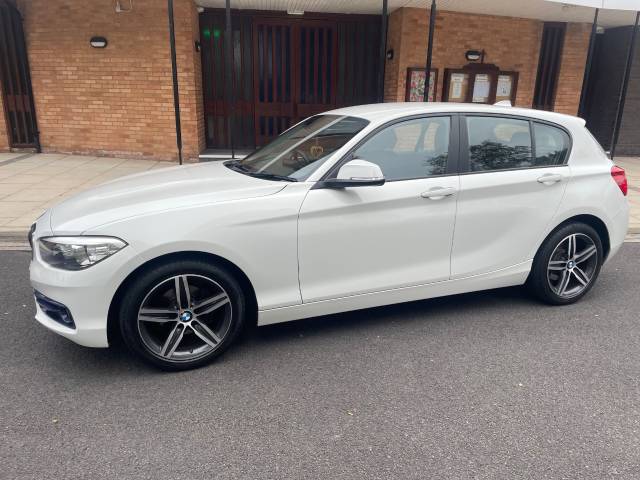 2017 BMW 1 Series 118i [1.5] Sport 5dr [Nav]
