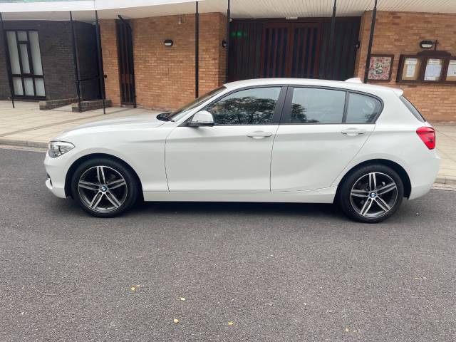 2017 BMW 1 Series 118i [1.5] Sport 5dr [Nav]