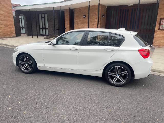 2017 BMW 1 Series 118i [1.5] Sport 5dr [Nav]