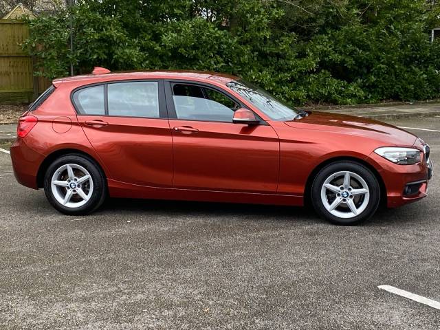 2017 BMW 1 Series 118i [1.5] SE 5dr [Nav]