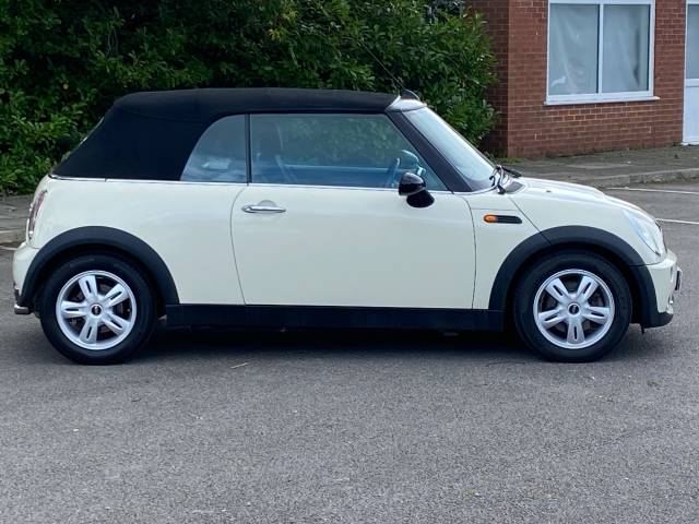 2007 Mini Convertible 1.6 Cooper 2dr Auto