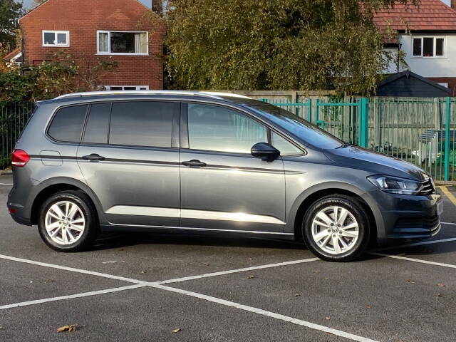 2019 Volkswagen Touran 2.0 TDI SE 5dr DSG [7 Speed]
